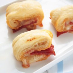 Pepperoni Swiss Honey Mustard Puffs - Recipe photo by Ibreatheimhungry