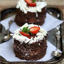Dark Chocolate Strawberry Cloud Cakes - Recipe photo by vindee