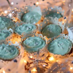 Christmas Fairy Cakes - Recipe photo by cakeinthecountry