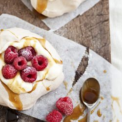 Chocolate Meringue with Raspberries - Recipe photo by erinnish