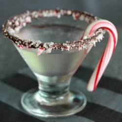 Holiday Peppermint-Tini - Recipe photo by Soffia Wardy