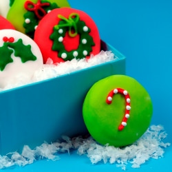 Christmas Petits Fours - Recipe photo by chic cookies