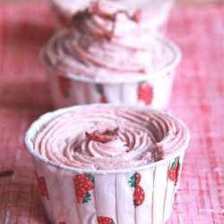 Strawberry Sakura Cupcakes - Recipe photo by wildreverie_byamanda
