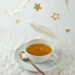 White and Golden Tea - Recipe photo by RecipeTaster