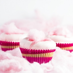 Cotton Candy Cupcakes - Recipe photo by alma_objetivocupcake