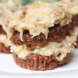 German Chocolate Cupcakes - Recipe photo by itsybitsyfoodies