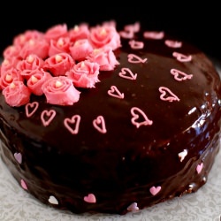 Chocolate Cake with Buttercream - Recipe photo by Maria Jose