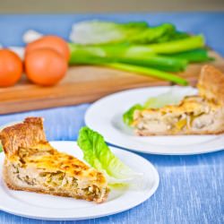 Lettuce & Spring Onion Tart - Recipe photo by delicieux
