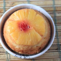 Pineapple Upside Down Cupcakes - Recipe photo by wozzy