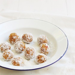 Goji Berry Powerballs - Recipe photo by cookrepublic