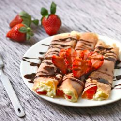 Strawberry Crepes - Recipe photo by justasdelish