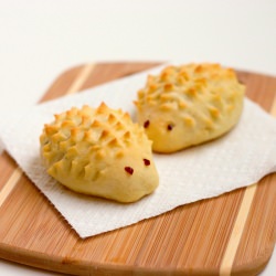 Porcupine Chocolate Buns - Recipe photo by Red_Shallot