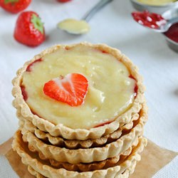 Strawberry Lemoncurd Tart - Recipe photo by indiancurrytrail