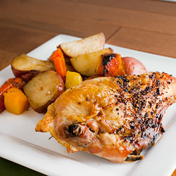 Roasted Chicken and Veggies - Recipe photo by Poormet