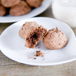 Mint Chocolate Chip Meringue Cookie - Recipe photo by PicklesNHoney