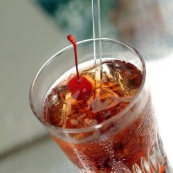 Lucky's Manhattan - Recipe photo by drinkoftheweek
