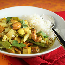 Cauliflower & Cashew Curry - Recipe photo by foodnouveau