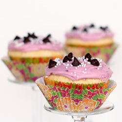 White Cupcakes and Blackberry Icing - Recipe photo by Sprinkle Charms