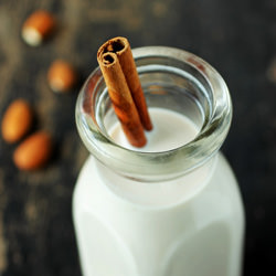 Raw Almond Milk - Recipe photo by sweetfreedom