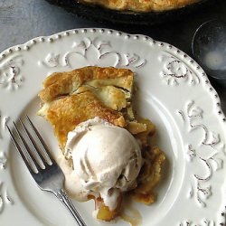 Skillet Apple Pie - Recipe photo by missinthekitchen