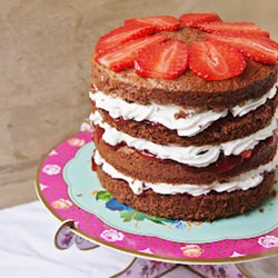 Four Layer Sponge Cake - Recipe photo by Valen