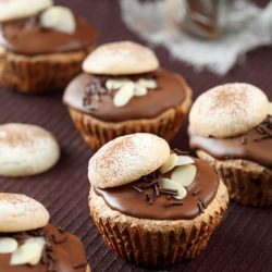 Almond Cakes - Recipe photo by Miuda