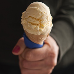 Lemon Ice Cream - Recipe photo by vanillla