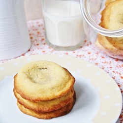 Dulce de Leche Filled Cookies - Recipe photo by Valen