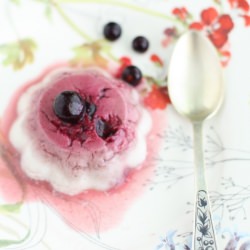 Black Currant Panna Cotta - Recipe photo by golubka
