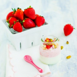 Panna Cotta w/ Strawberry - Recipe photo by tamaraesq