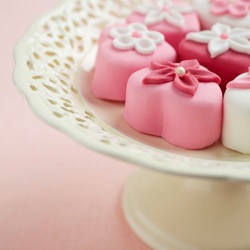 Petit Fours - Recipe photo by myfudo