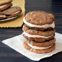 Oatmeal Cream Pie - Recipe photo by Blessthismess