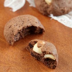 Chocolate and Macadamia Cookies - Recipe photo by Miuda