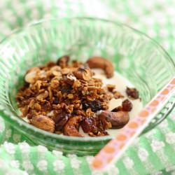 Cashew & Coconut Granola - Recipe photo by PeaSoup