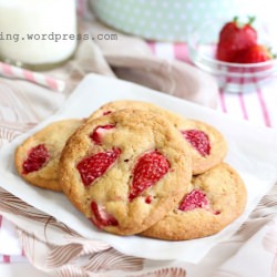 Strawberry Cookies - Recipe photo by butterbaking
