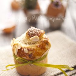 Sweet Easter Bread with Raisins - Recipe photo by vanillla