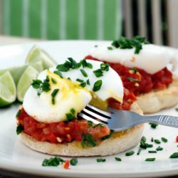 Summery Poached Eggs on Spicy Sauce - Recipe photo by Foodandthefab