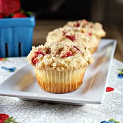 Strawberries & Cream Muffins - Recipe photo by Pachecopatty