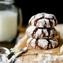 Chocolate Crinkle Cookies - Recipe photo by HowToSimplify
