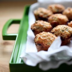 Tomato & Basil Muffins - Recipe photo by bowllicking