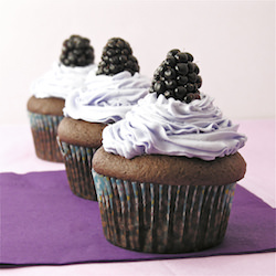 Black Raspberry Cream Cupcakes - Recipe photo by easybaked