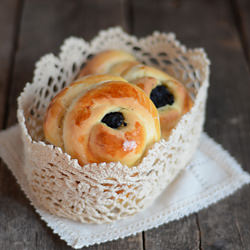 Turkish Style Olive Rolls - Recipe photo by aylya