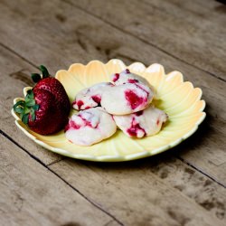 Strawberry Cheesecake Cookies - Recipe photo by KeepItSweet