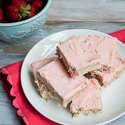 Strawberry Sugar Cookie Bars - Recipe photo by ryanbakes