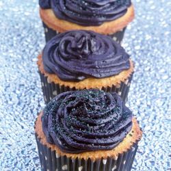 Classic Cupcakes - Recipe photo by cravingsofalunatic