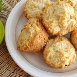 Lime cupcakes - Recipe photo by dailydosesofsugar