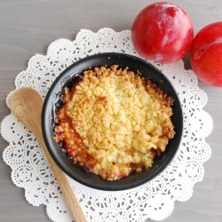 Red prune crumble - Recipe photo by stunningrecipes