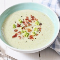 Roasted Romanesco Soup - Recipe photo by vytran