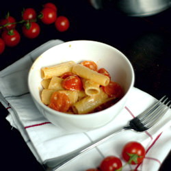 Rigatoni with Balsamic Tomatoes - Recipe photo by evergreen