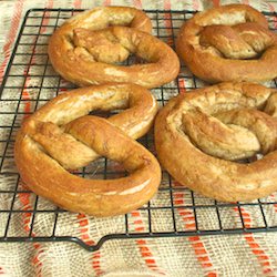Homemade Soft Rye Pretzels - Recipe photo by tsp basil